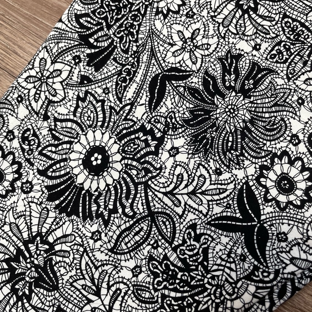 Sanctuary Black and White Funky Design Lagging’s XS - Picture 7 of 9